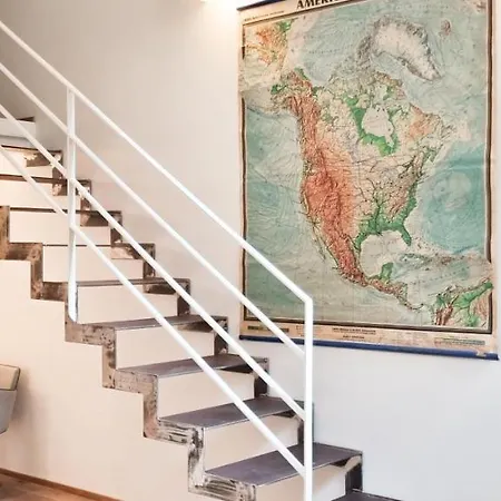 Altido Modern Loft, Easy Access To Centre דירה *